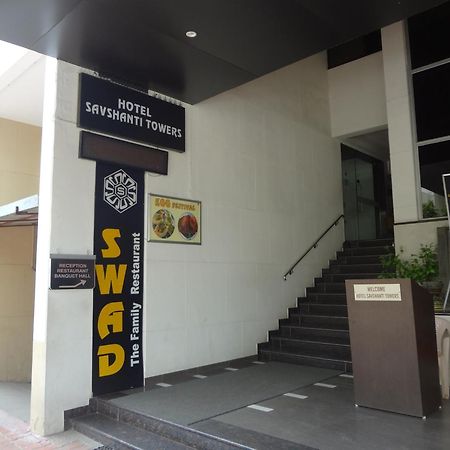 Hotel Savshanti Towers Vadodara Esterno foto